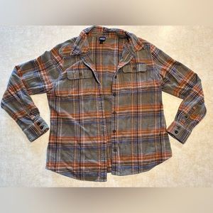 Patagonia Flannel: Size L